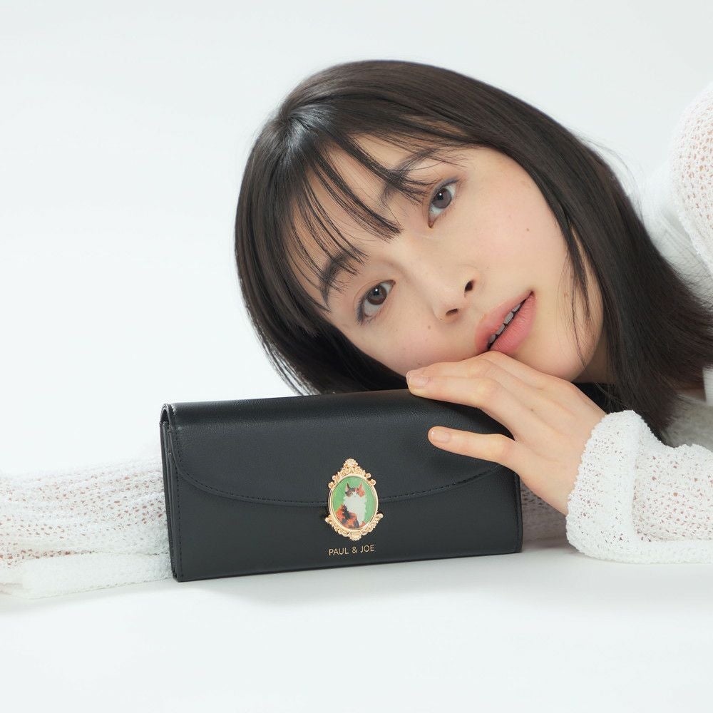 美品✨オレボレブラ　ビジュー ワッペン ブタさん柄ジャガードニット　セットアップ PAUL&JOE ACCESSOIRES かぶせ長財布 キャットブローチ PJA-W1171